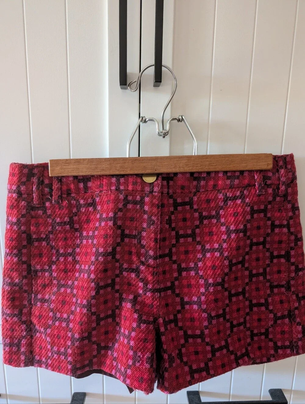 Tory Burch Burgundy and Black Textured Shorts. Tory Burch Size 2